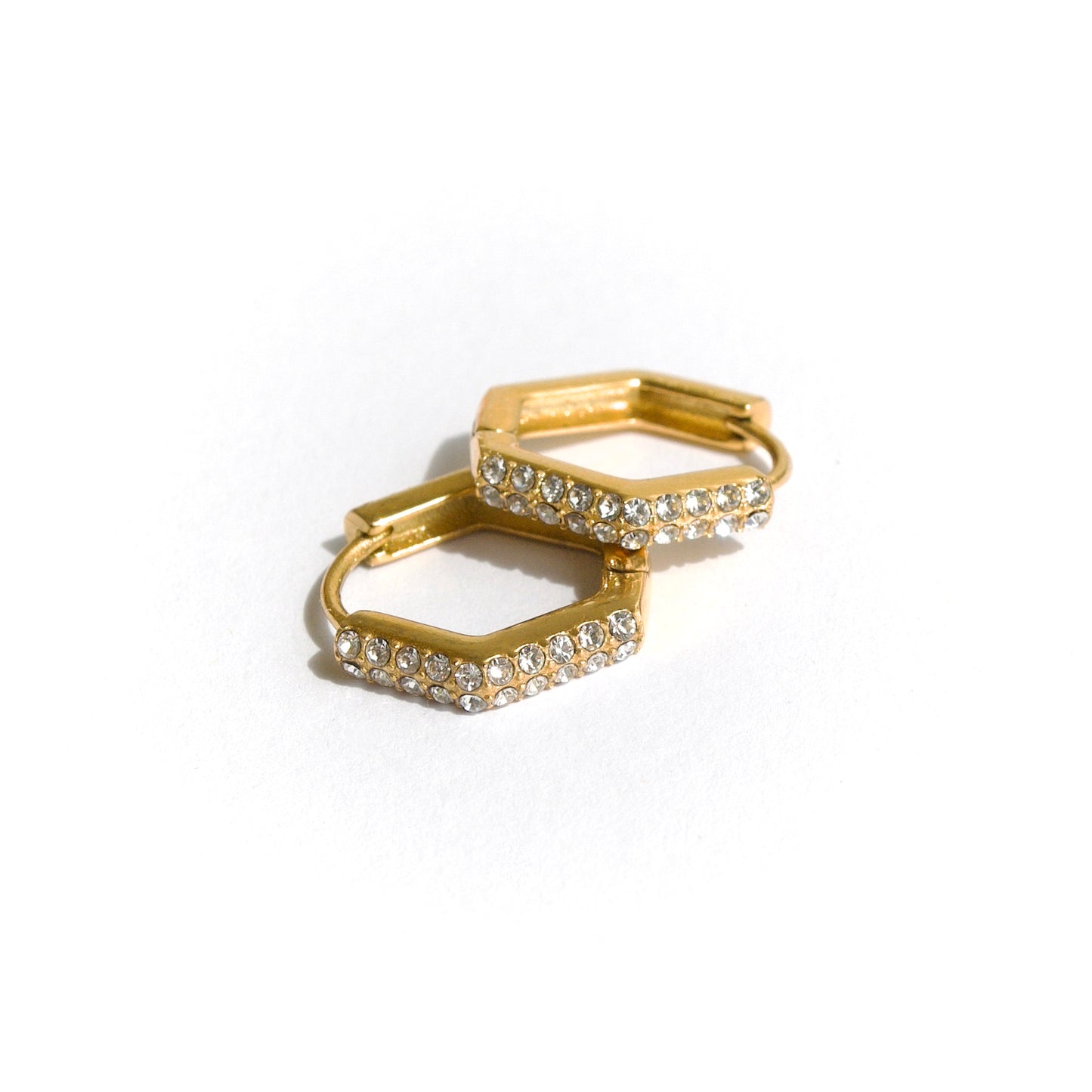 Geometric hoops gold