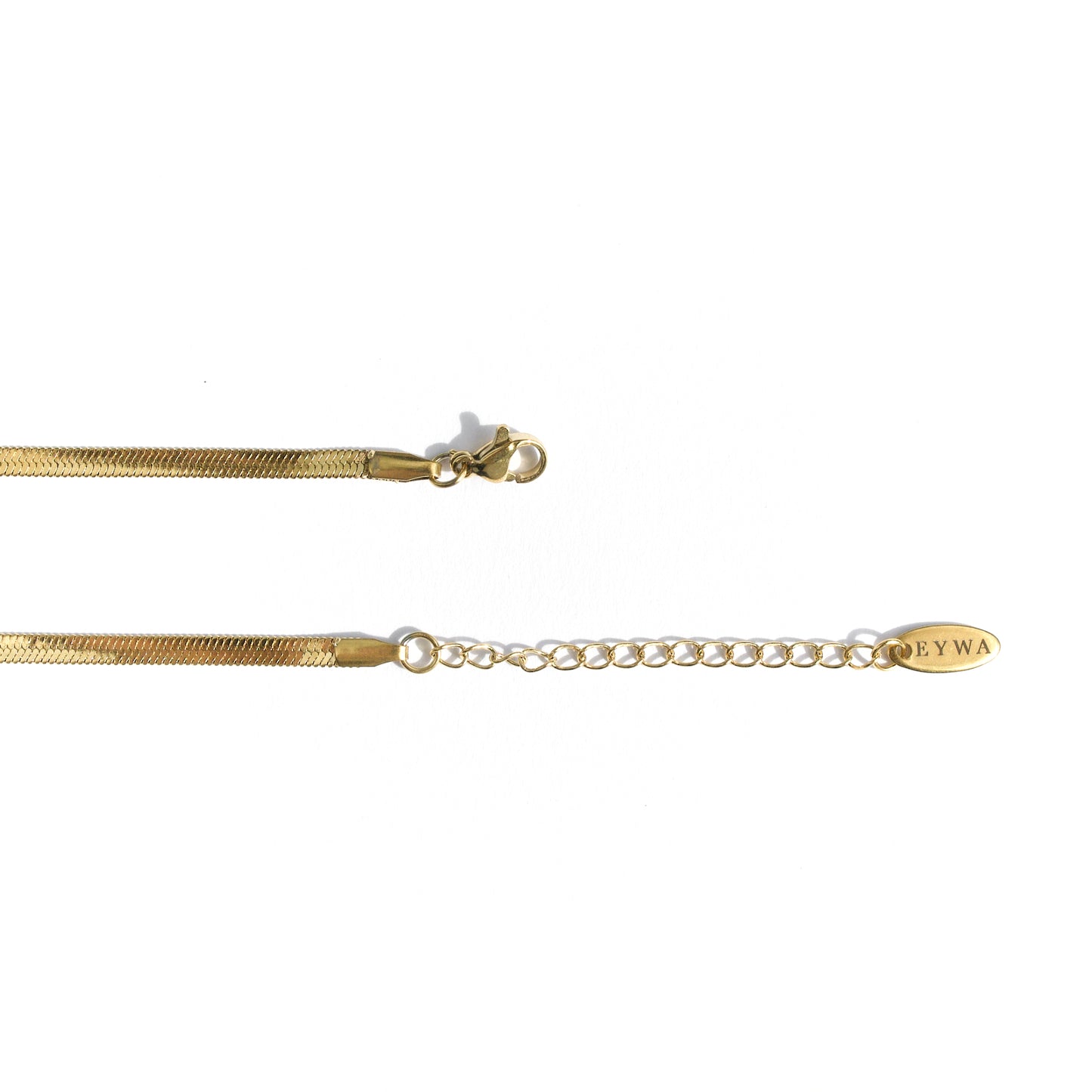 Sleek necklace gold
