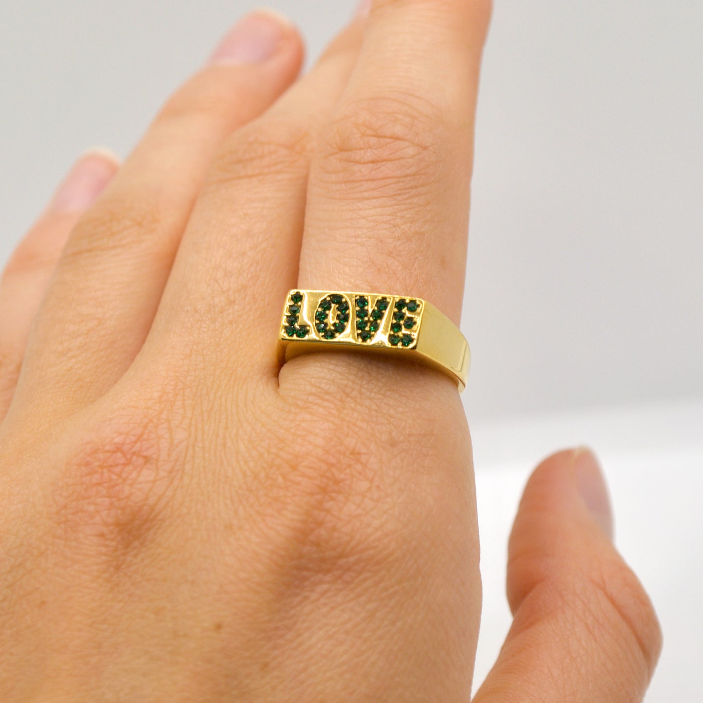 Love ring gold