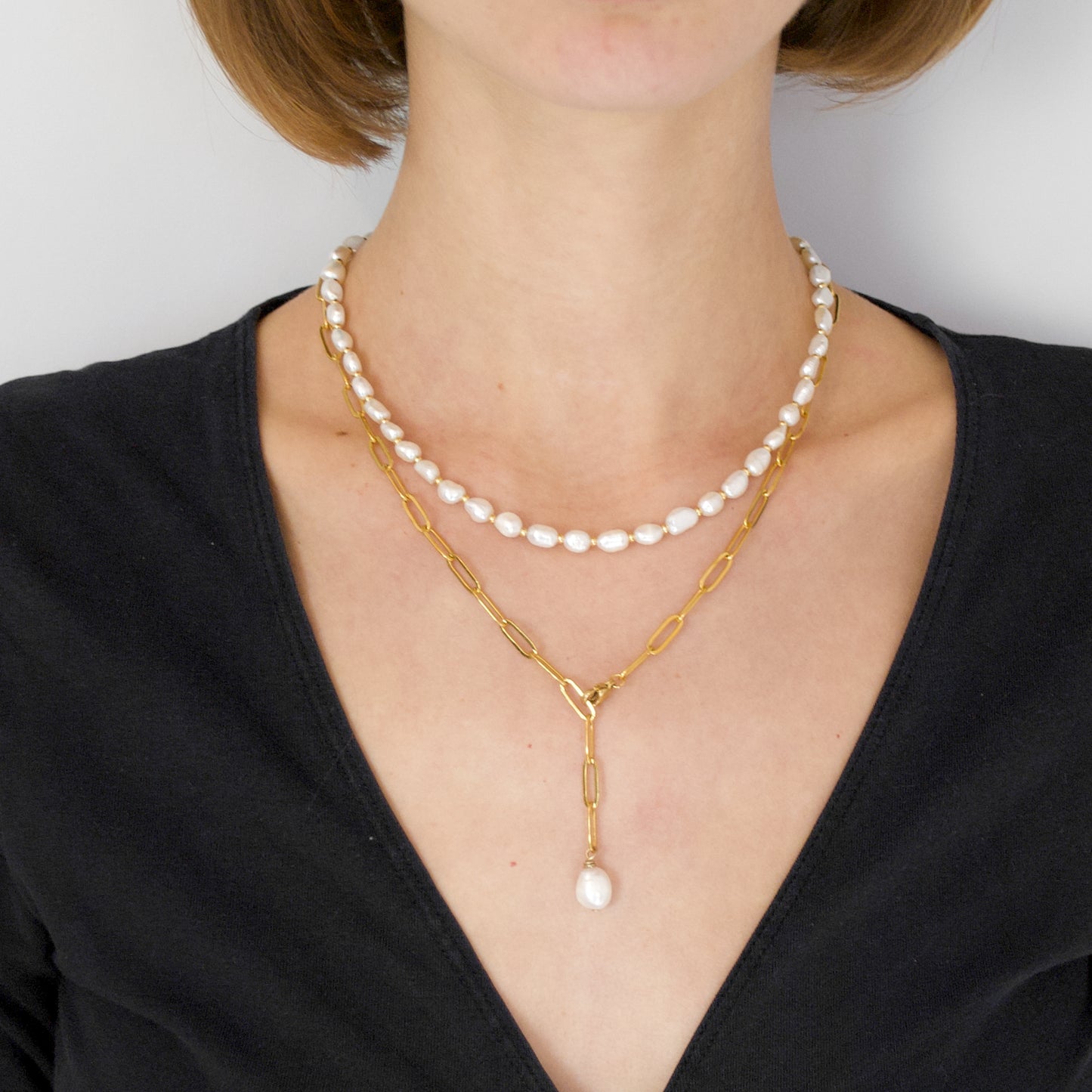 Pearl necklace gold