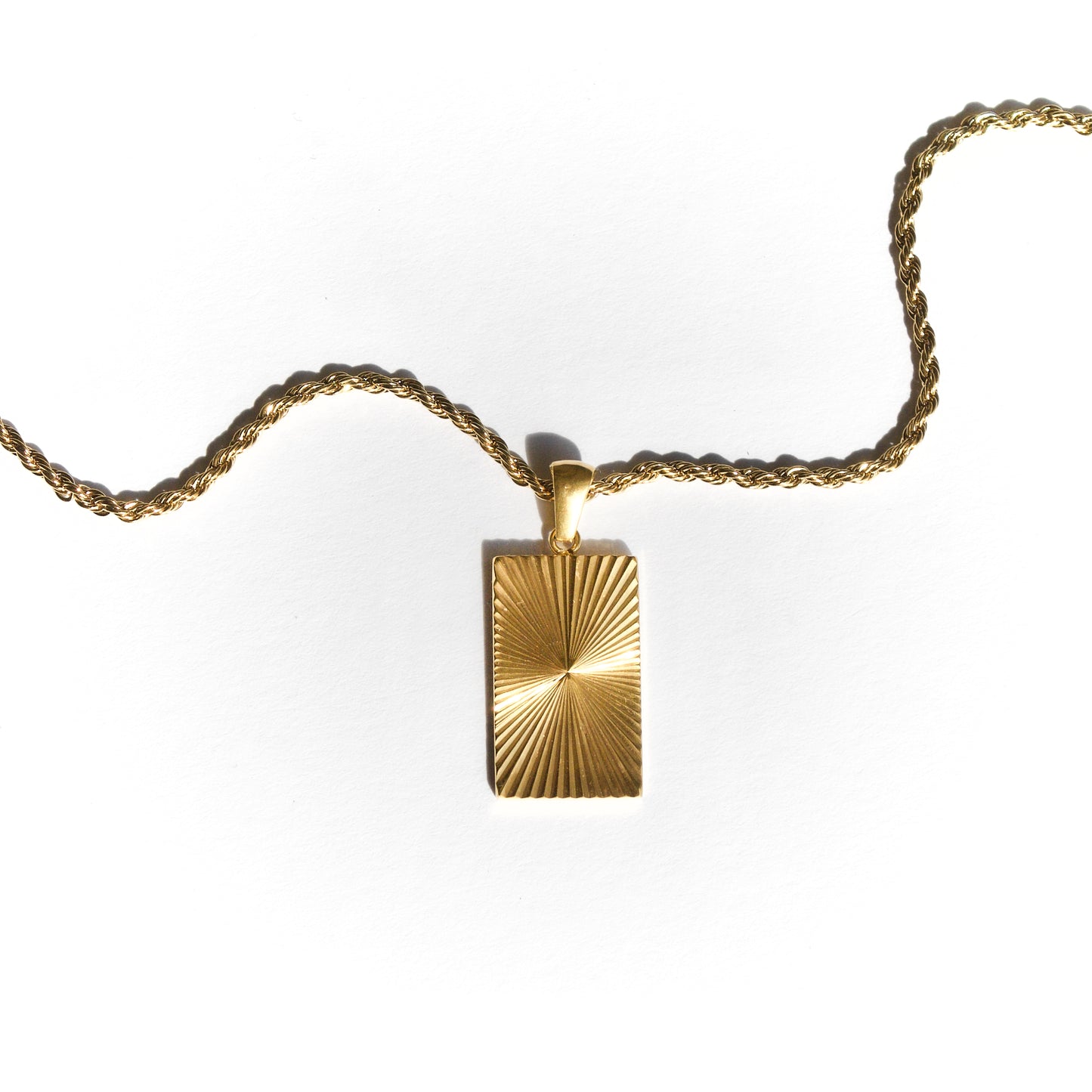 Medaillon necklace gold