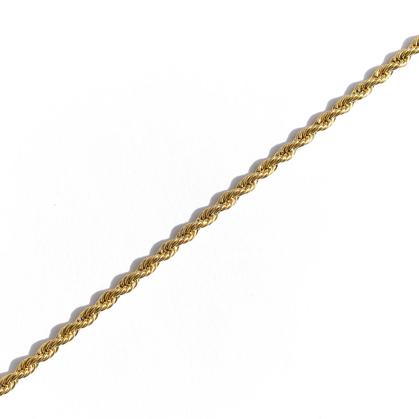 Medallion necklace gold