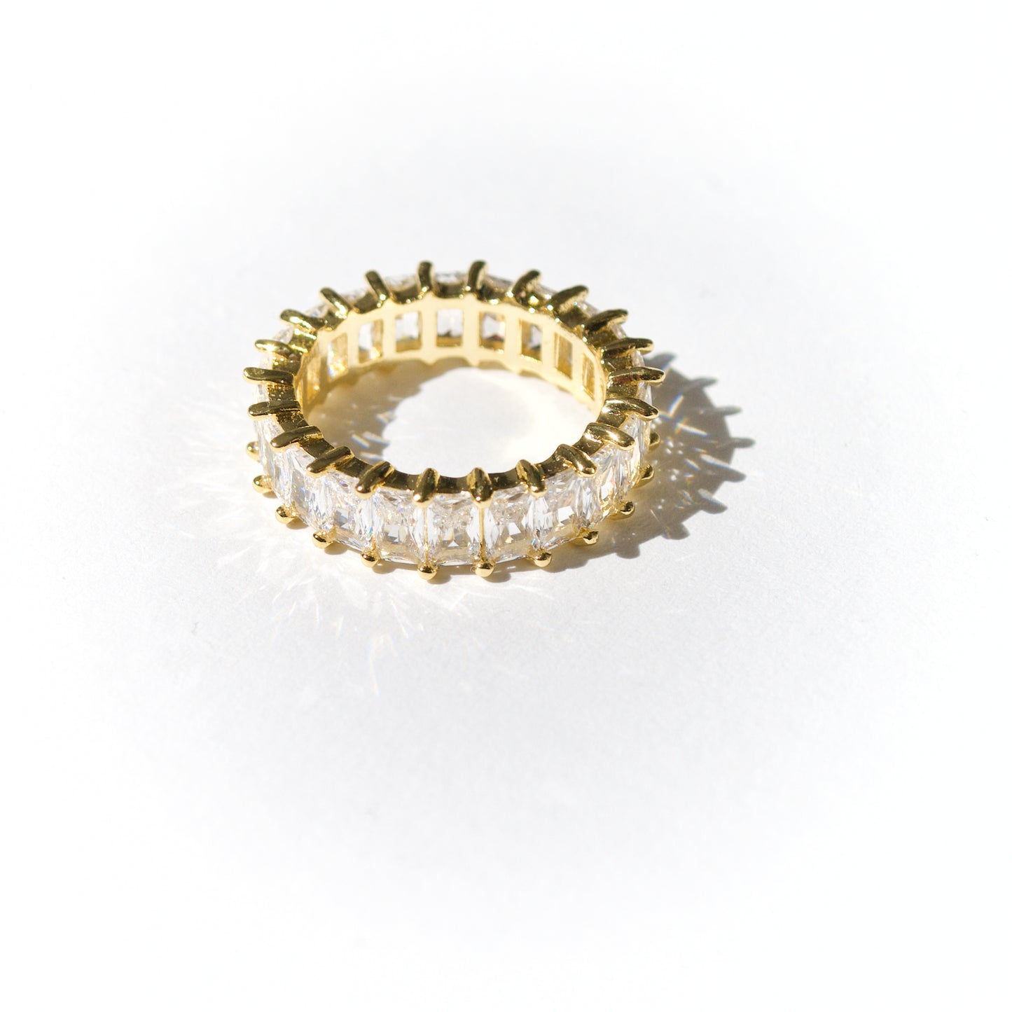 Eternity ring gold